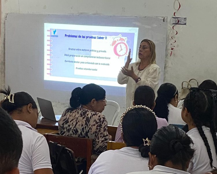 Inicio del Diplomado en Lectura Crítica, dirigido por la Subdirectora de CENPPED,
María Elena Rivas Arenas, con docentes de la Institución Educativa, Fuente de
Valores de Cartagena, Bolívar. 9 de Octubre de 2025.